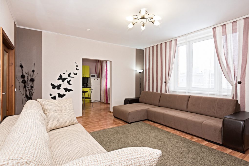 Современная двухкомнатная квартира посуточно в Екатеринбурге